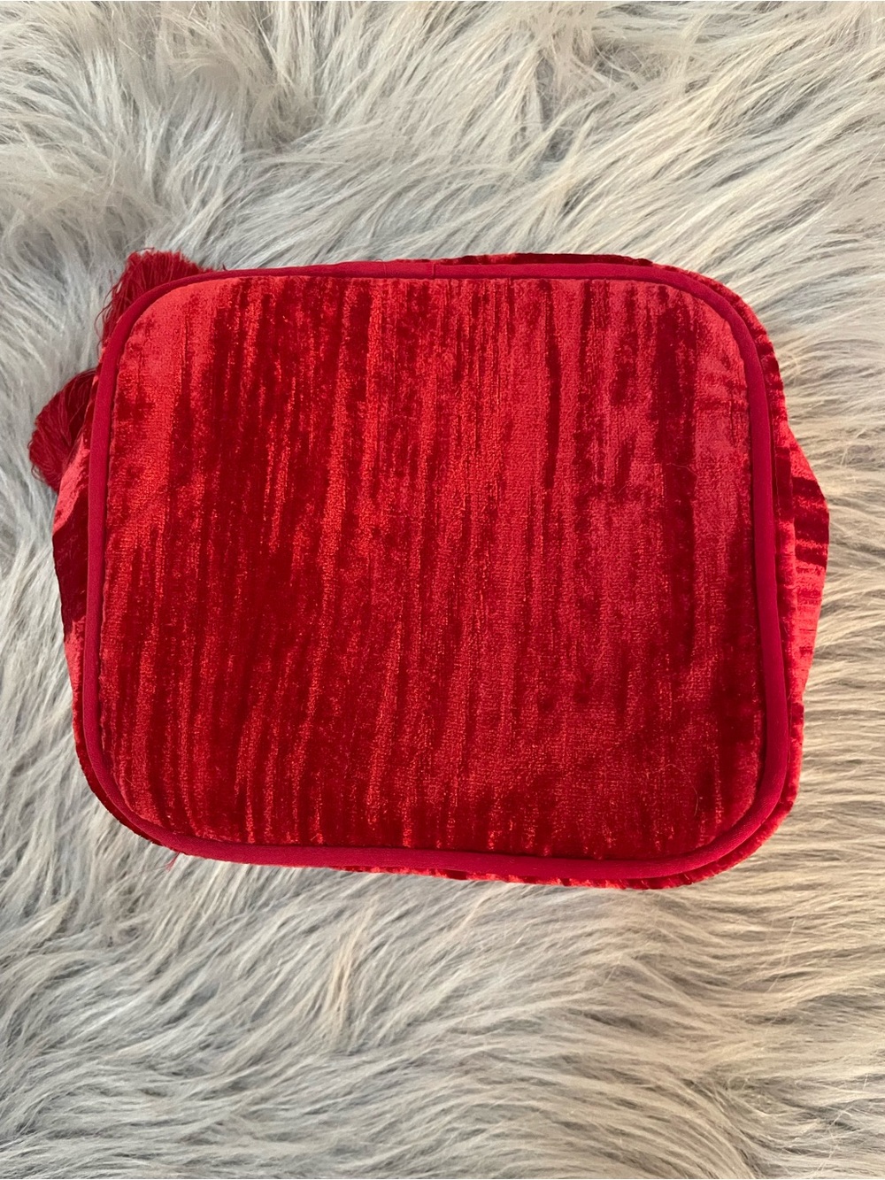 *SOLD;DO NOT BUY*NWOT Sézane Red Velvet Cosmetic Bag - Picture 6 of 9